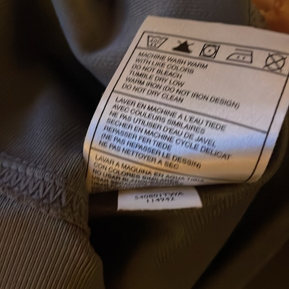 Nike Large Dri-Fit Charcoal Color - Picture 9 of 12